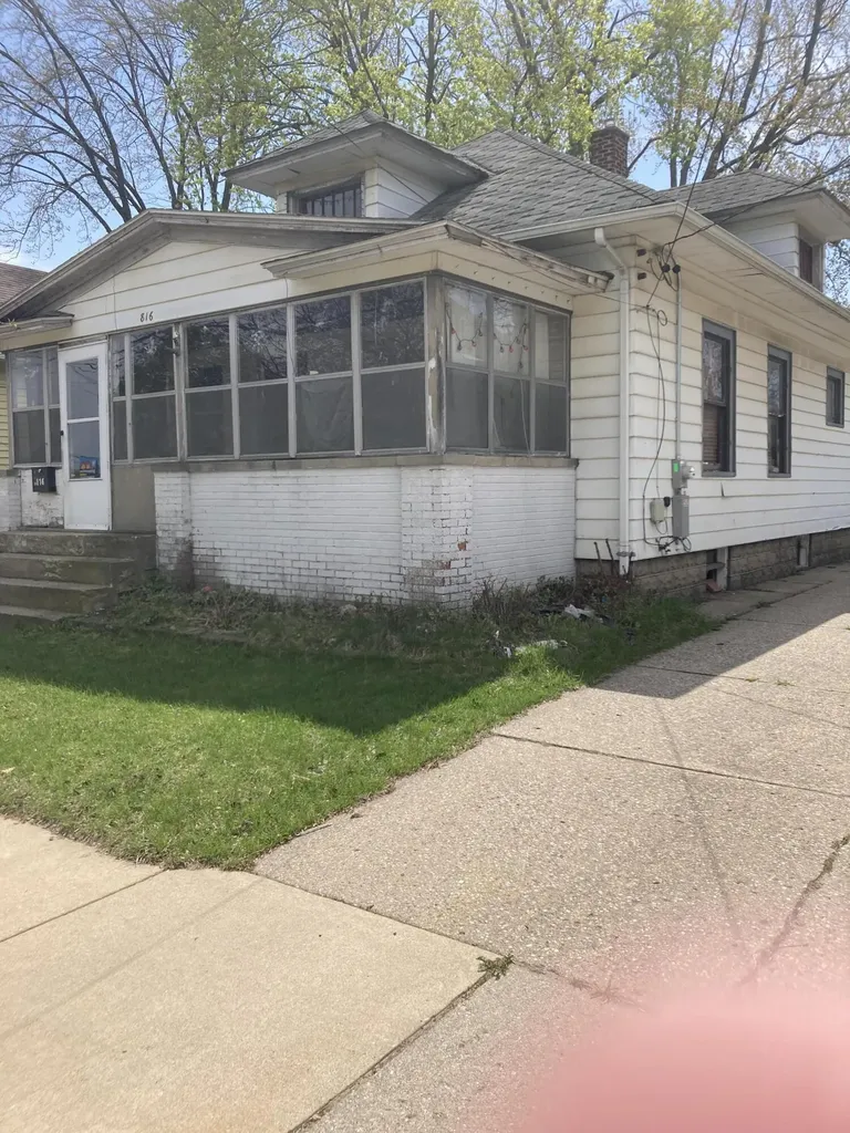 816 Richmond Street NW Grand Rapids City MI 49504