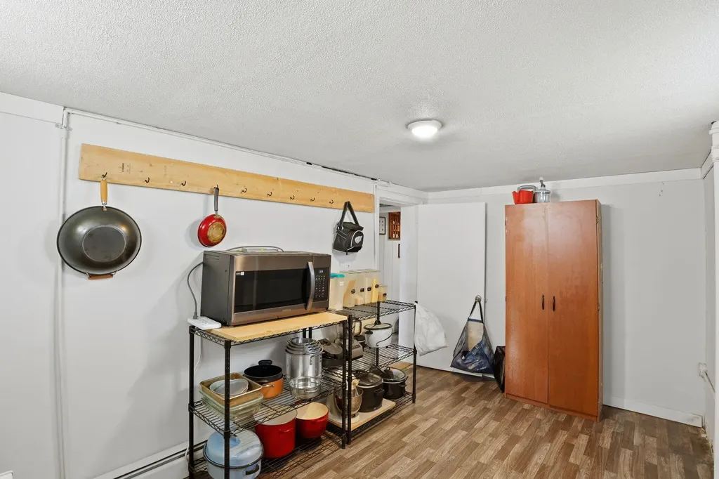 1620 Delwood Avenue SW Wyoming City MI 49509