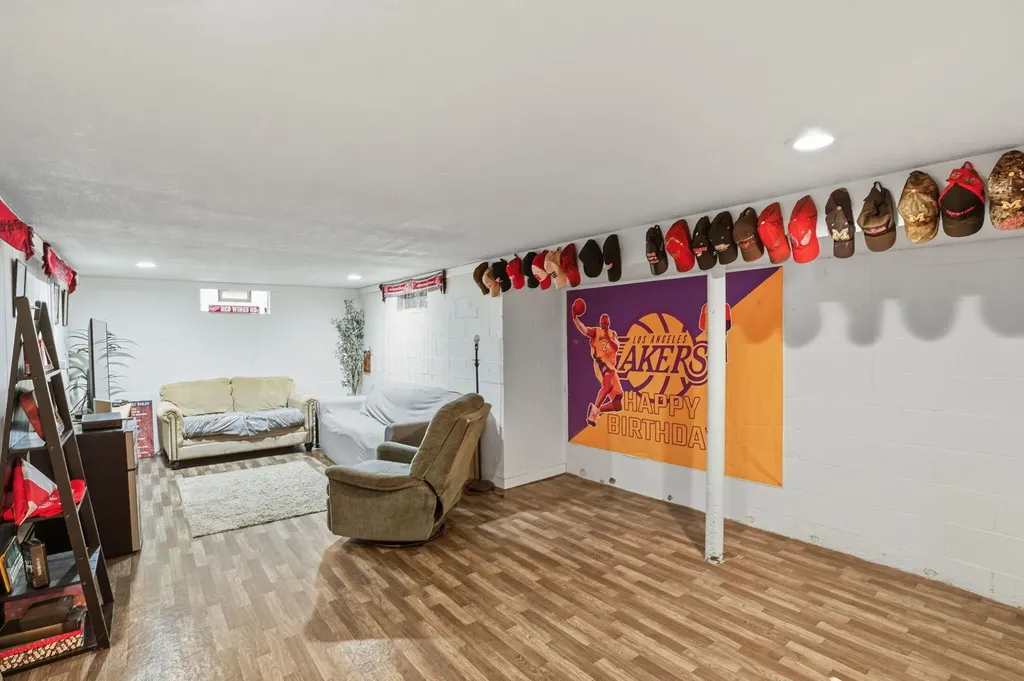 1620 Delwood Avenue SW Wyoming City MI 49509