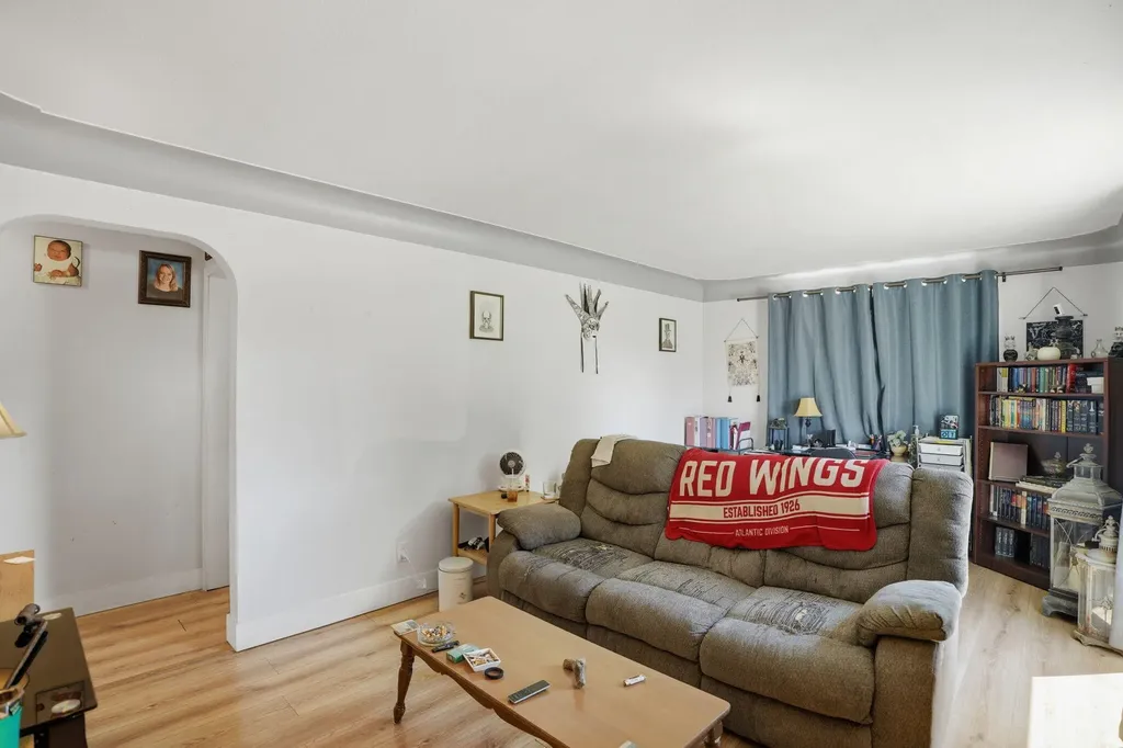 1620 Delwood Avenue SW Wyoming City MI 49509