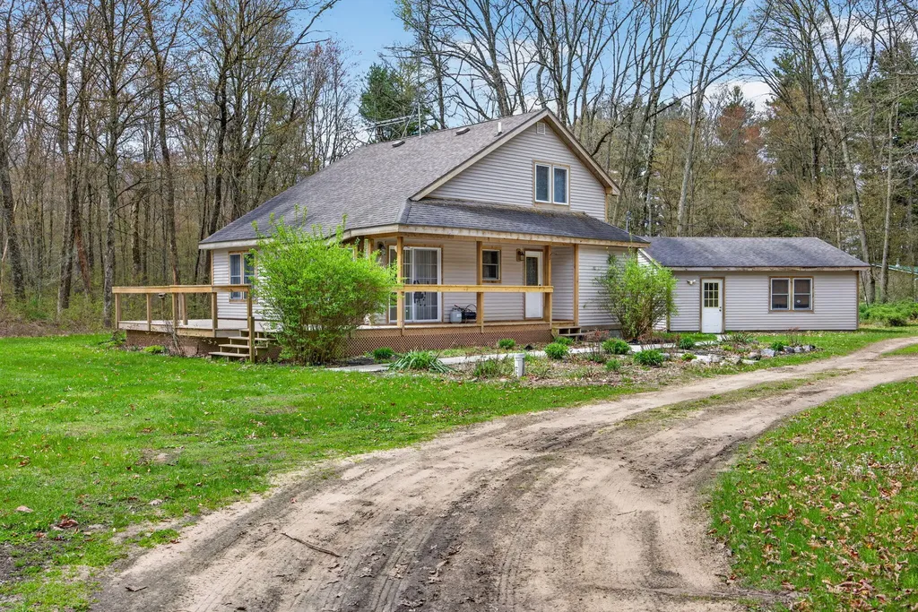 22597 Tamarack Road Reynolds Township MI 49329