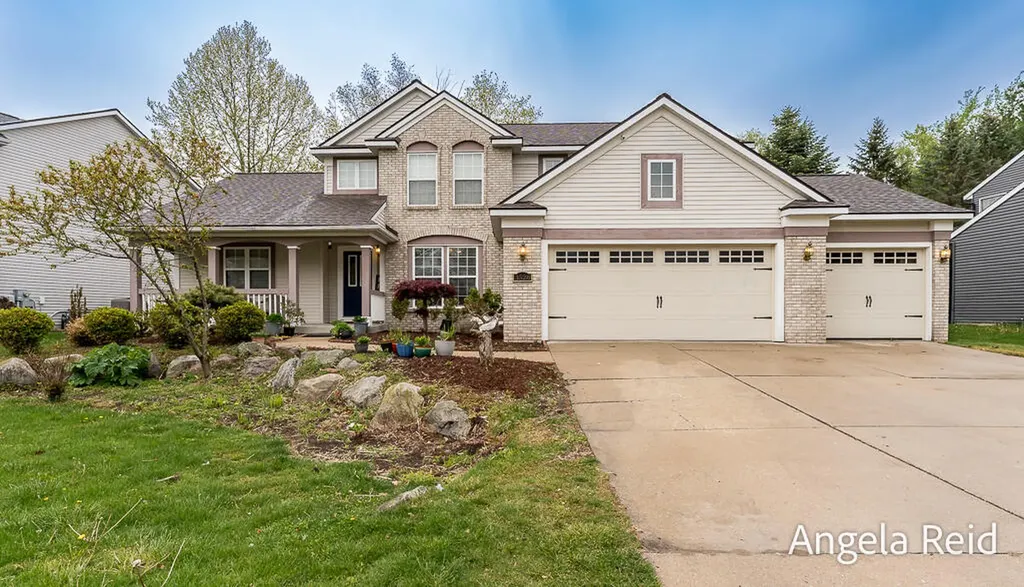 3528 Birch Knoll Drive SE Kentwood City MI 49512
