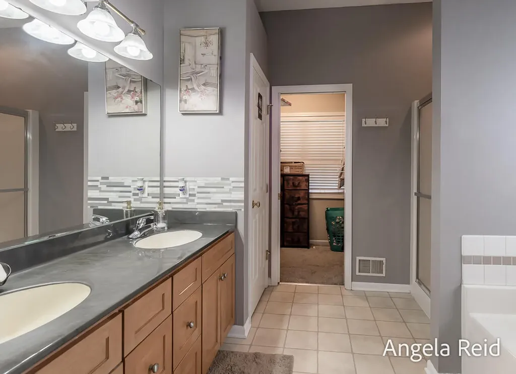 3528 Birch Knoll Drive SE Kentwood City MI 49512