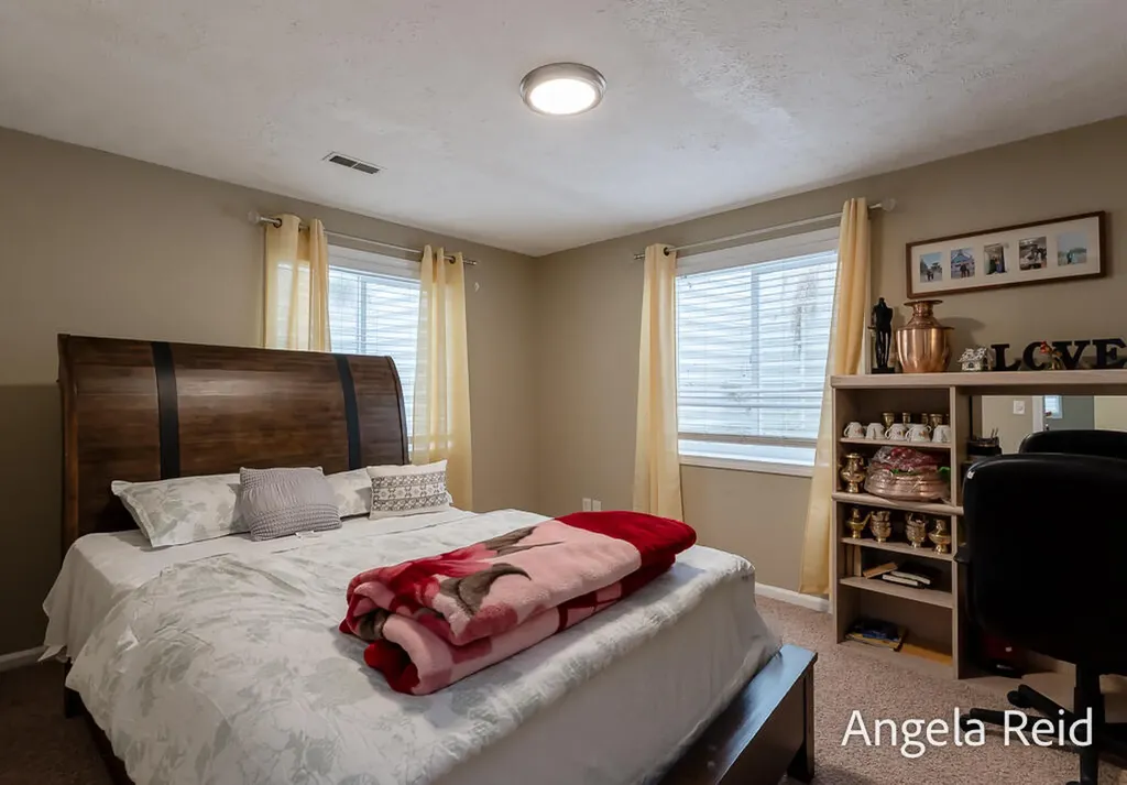 3528 Birch Knoll Drive SE Kentwood City MI 49512