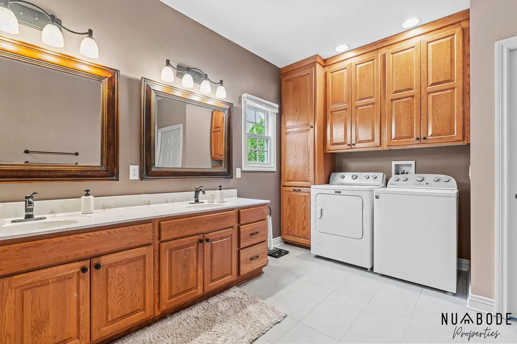 4082 Oakharbor Street Oshtemo Charter Township MI 49009