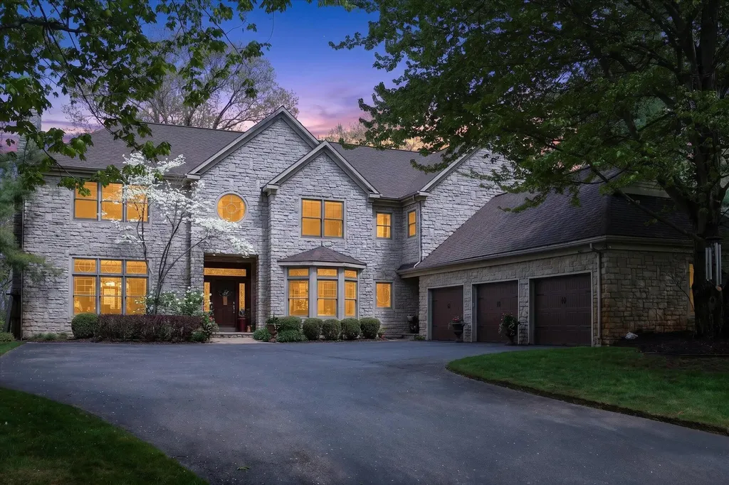 5069 Mountain Ridge Drive NE Ada Township MI 49301