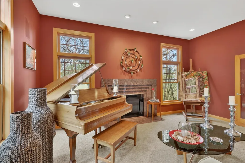5069 Mountain Ridge Drive NE Ada Township MI 49301