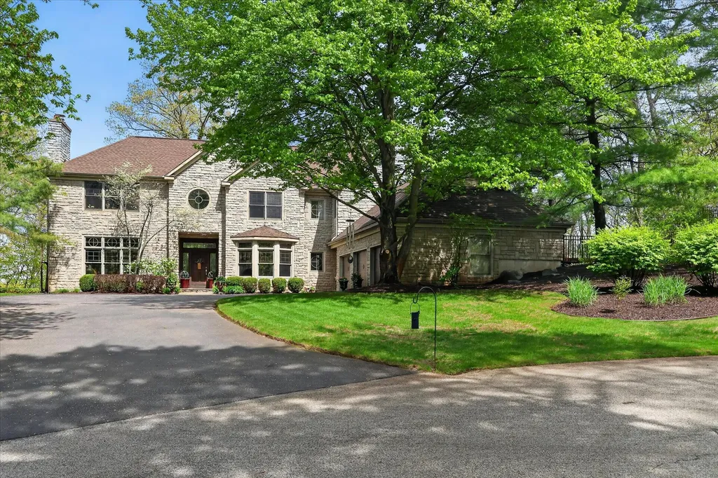 5069 Mountain Ridge Drive NE Ada Township MI 49301