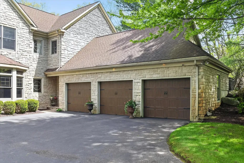 5069 Mountain Ridge Drive NE Ada Township MI 49301