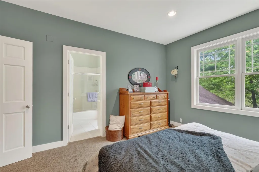 5069 Mountain Ridge Drive NE Ada Township MI 49301
