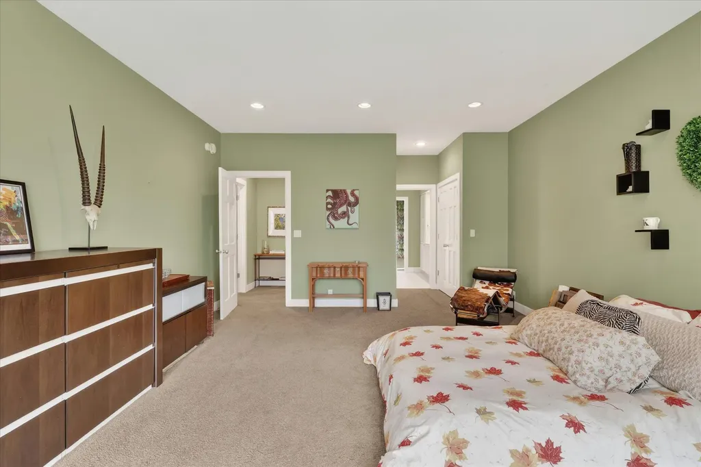 5069 Mountain Ridge Drive NE Ada Township MI 49301