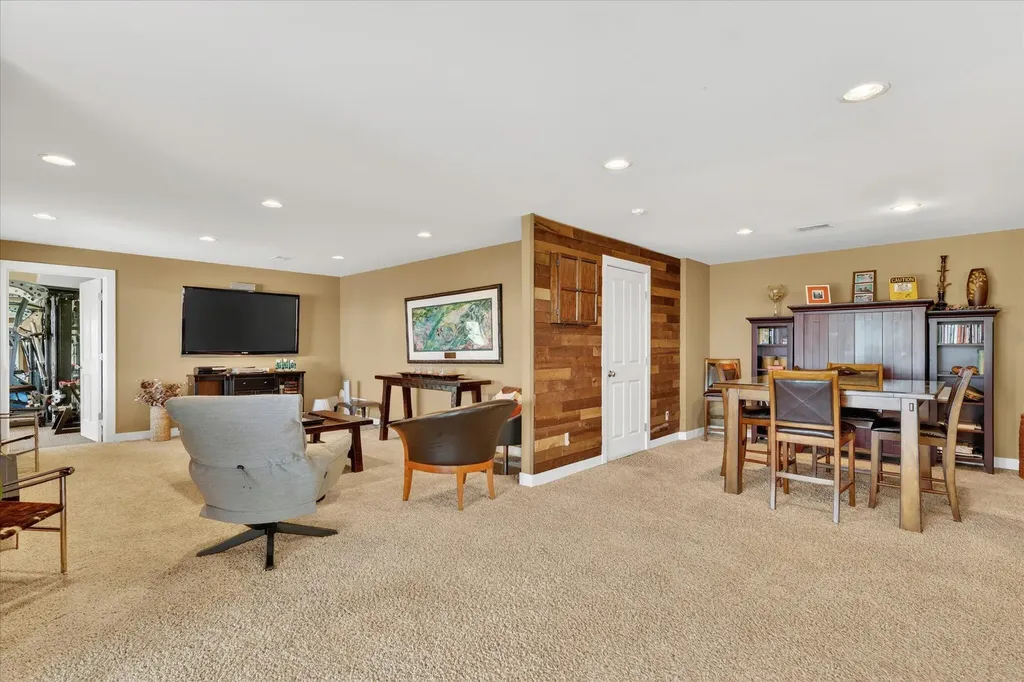 5069 Mountain Ridge Drive NE Ada Township MI 49301