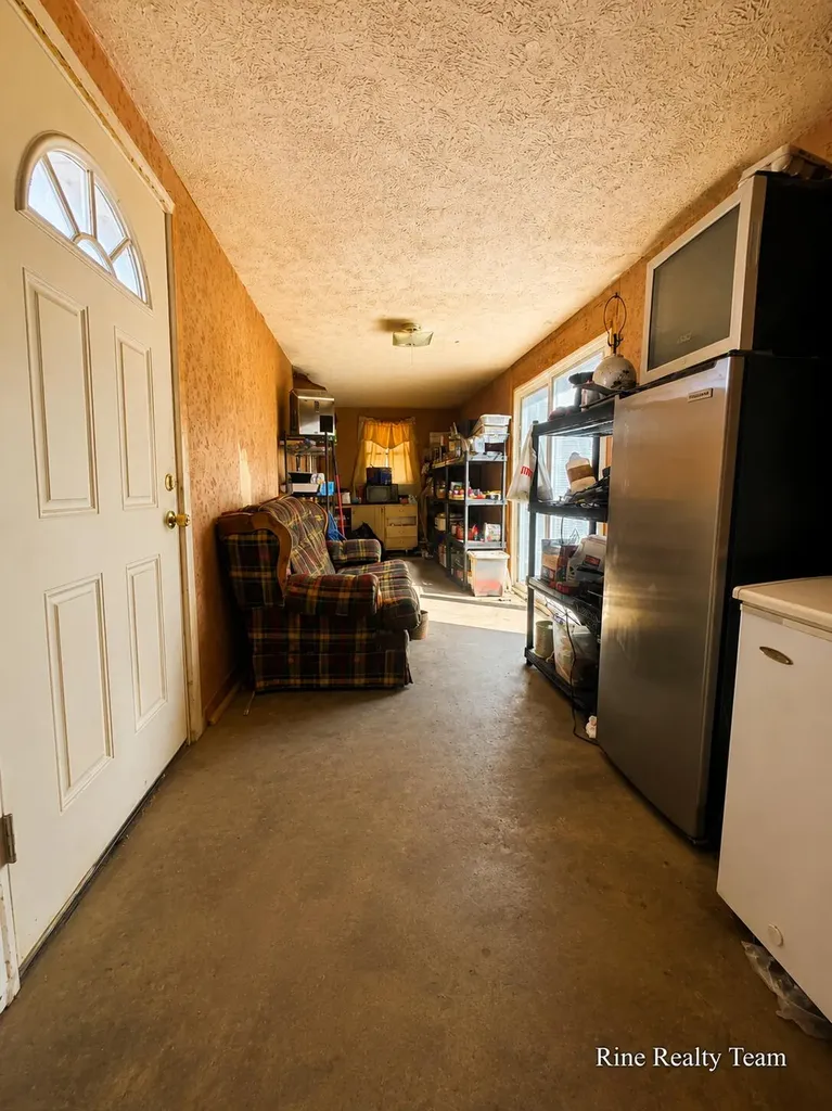 714 Cherry Street Charlotte City MI 48813