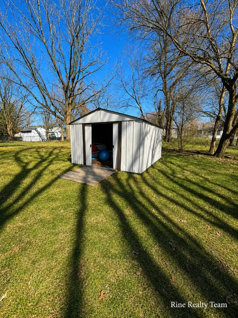 714 Cherry Street Charlotte City MI 48813