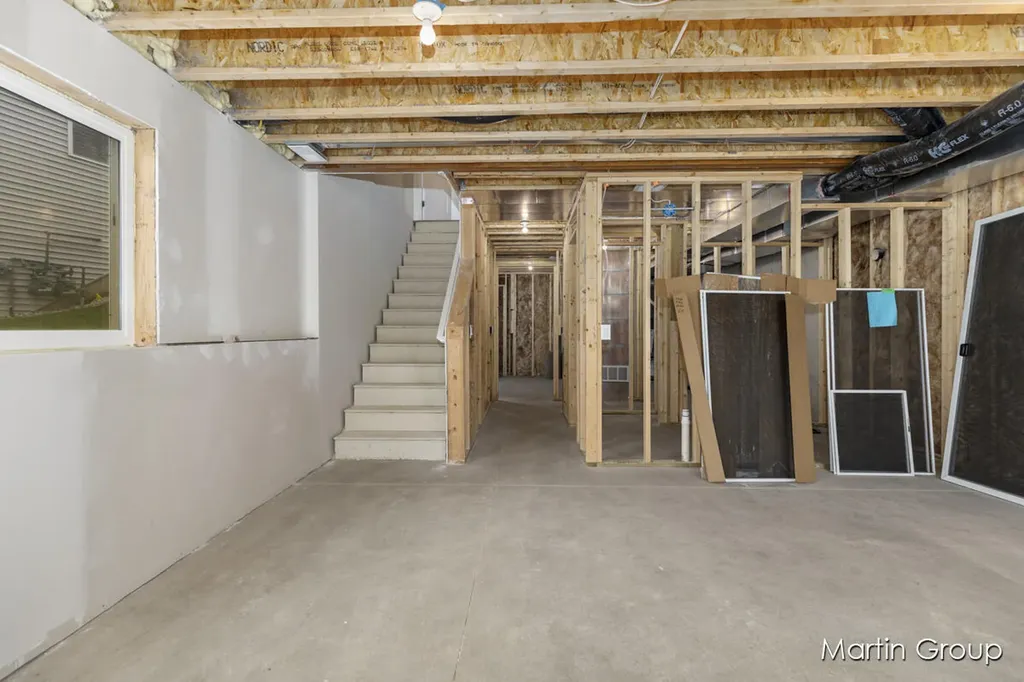 2245 Watertown Way NE Grand Rapids City MI 49505
