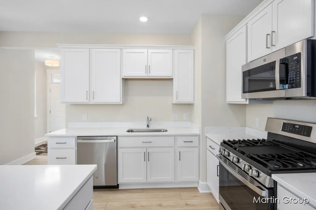 2245 Watertown Way NE Grand Rapids City MI 49505