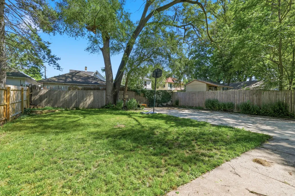 317 Brown Street SE Grand Rapids City MI 49507