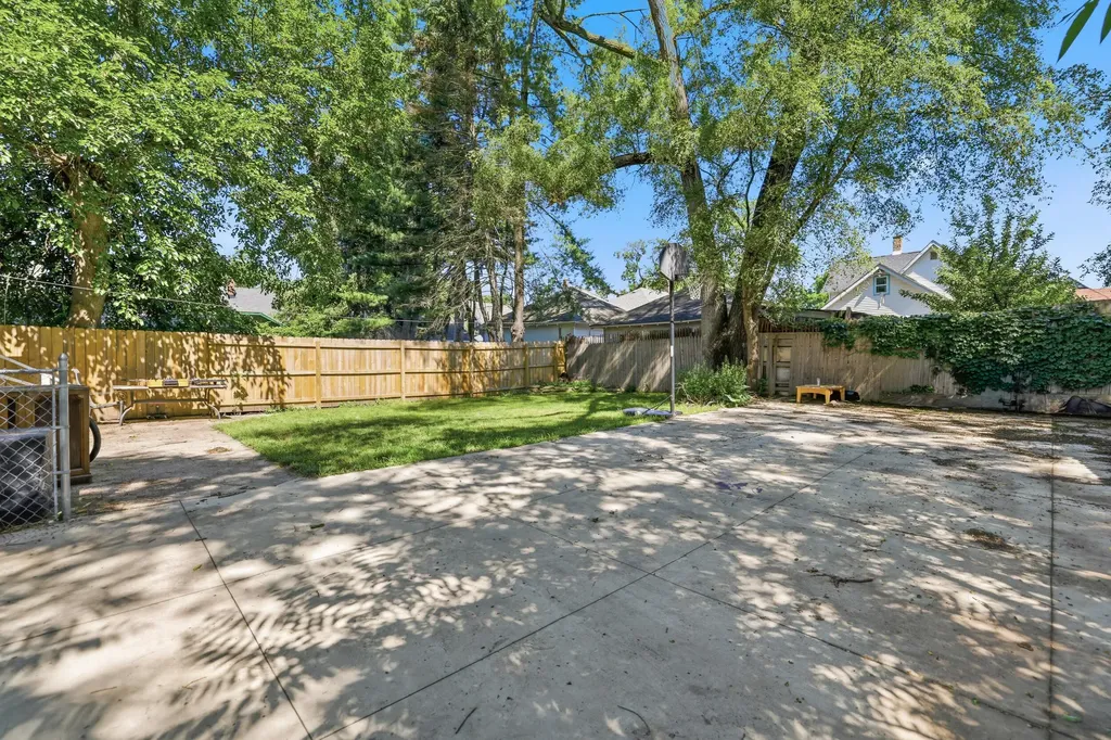 317 Brown Street SE Grand Rapids City MI 49507