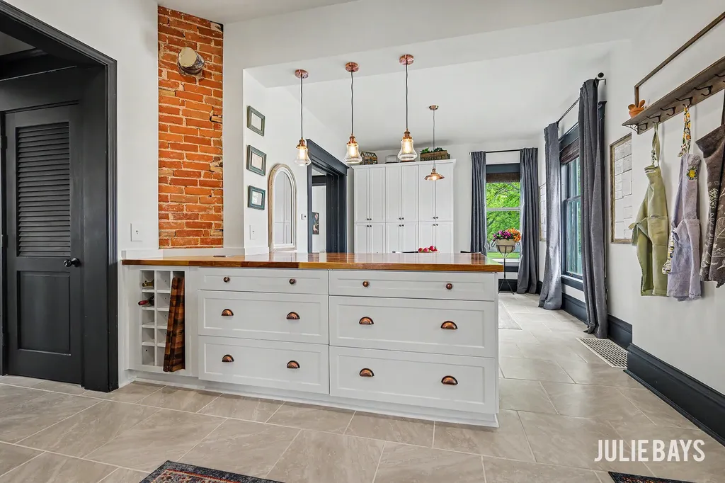 311 E Main Street Middleville Village MI 49333