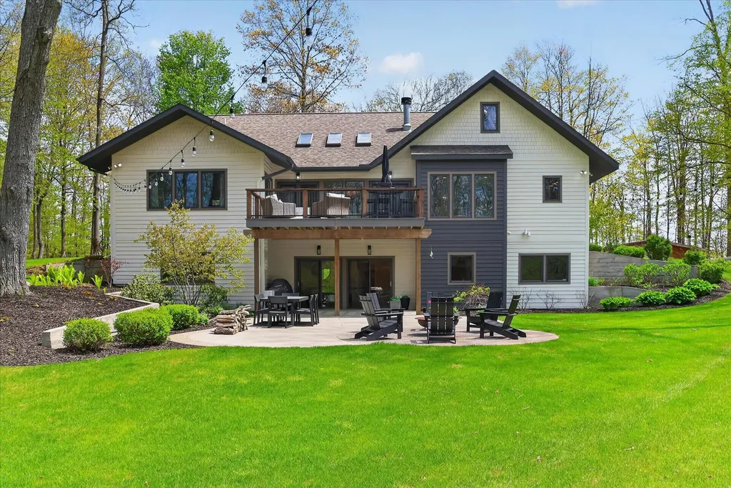 1901 Mccabe Avenue NE Ada Township MI 49331