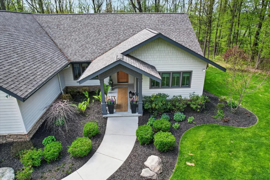 1901 Mccabe Avenue NE Ada Township MI 49331
