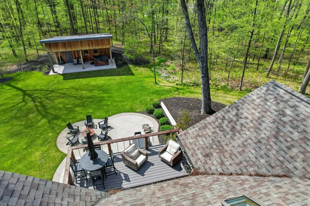 1901 Mccabe Avenue NE Ada Township MI 49331