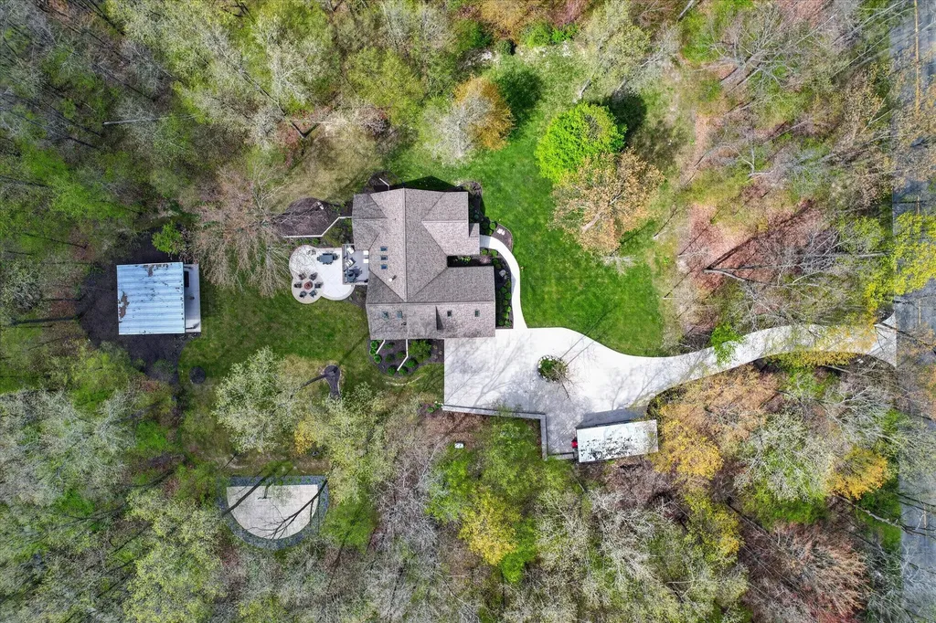 1901 Mccabe Avenue NE Ada Township MI 49331