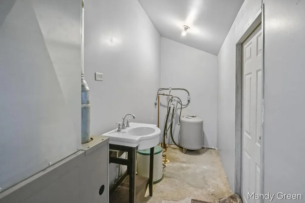 9297 SW Greenville Road Eureka Township MI 48838