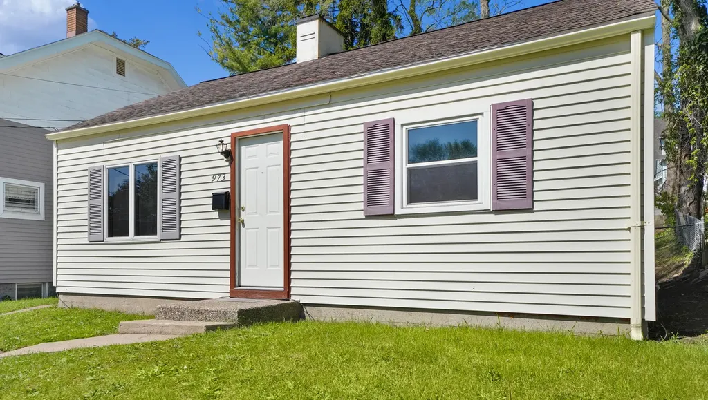 973 Valley Avenue NW Grand Rapids City MI 49504