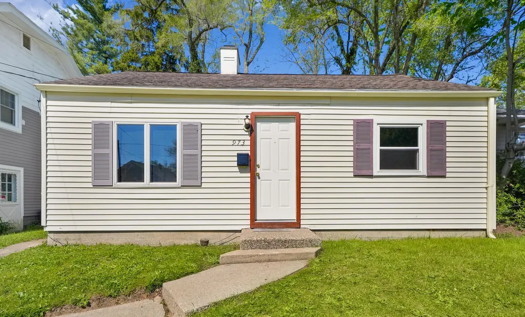 973 Valley Avenue NW Grand Rapids City MI 49504