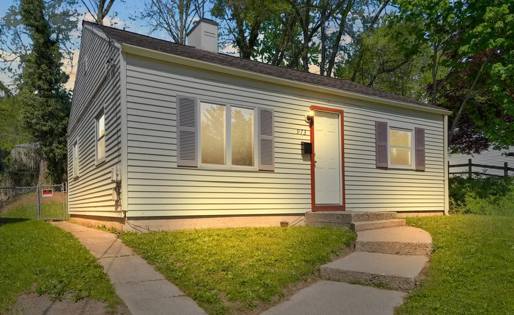 973 Valley Avenue NW Grand Rapids City MI 49504