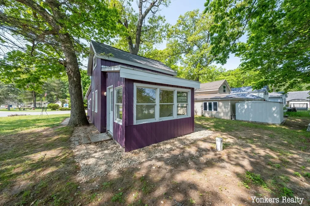 2696 Cottage Drive Keene Township MI 48865