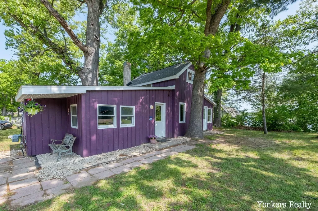 2696 Cottage Drive Keene Township MI 48865