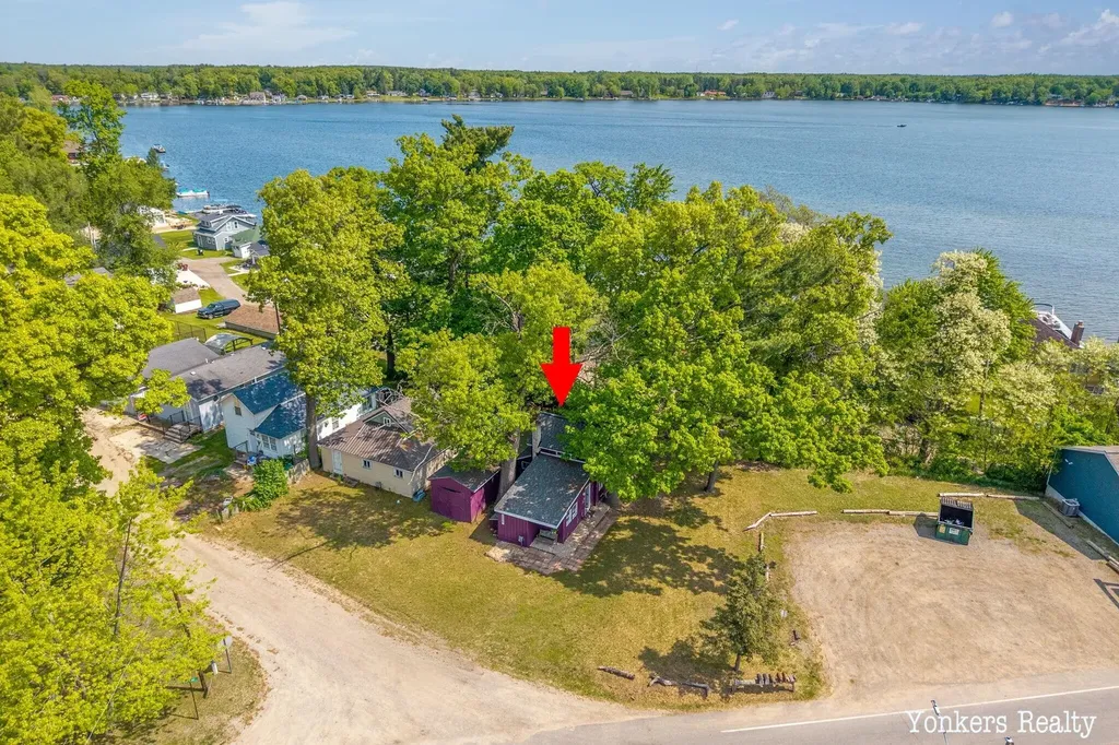 2696 Cottage Drive Keene Township MI 48865
