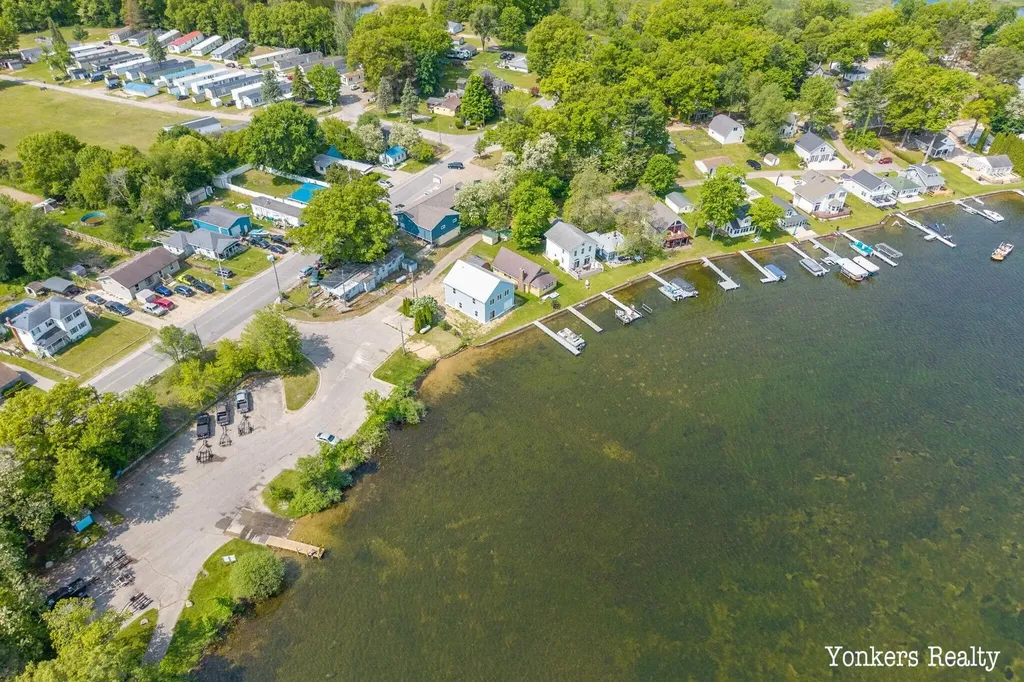 2696 Cottage Drive Keene Township MI 48865