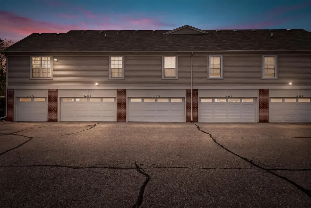 26984 Carrington Place Harrison Charter Township MI 48045