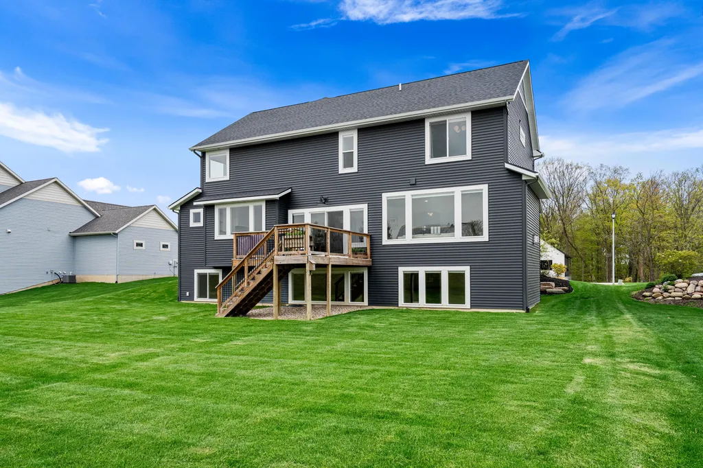 5584 Stonebridge Drive Georgetown Charter Township MI 49418