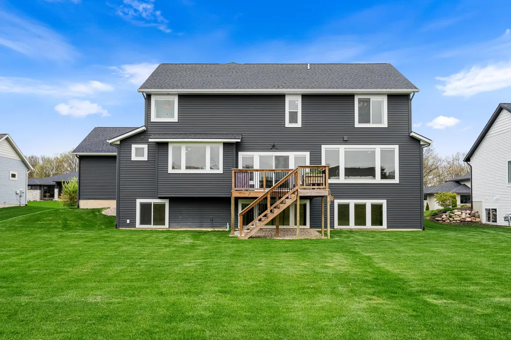5584 Stonebridge Drive Georgetown Charter Township MI 49418