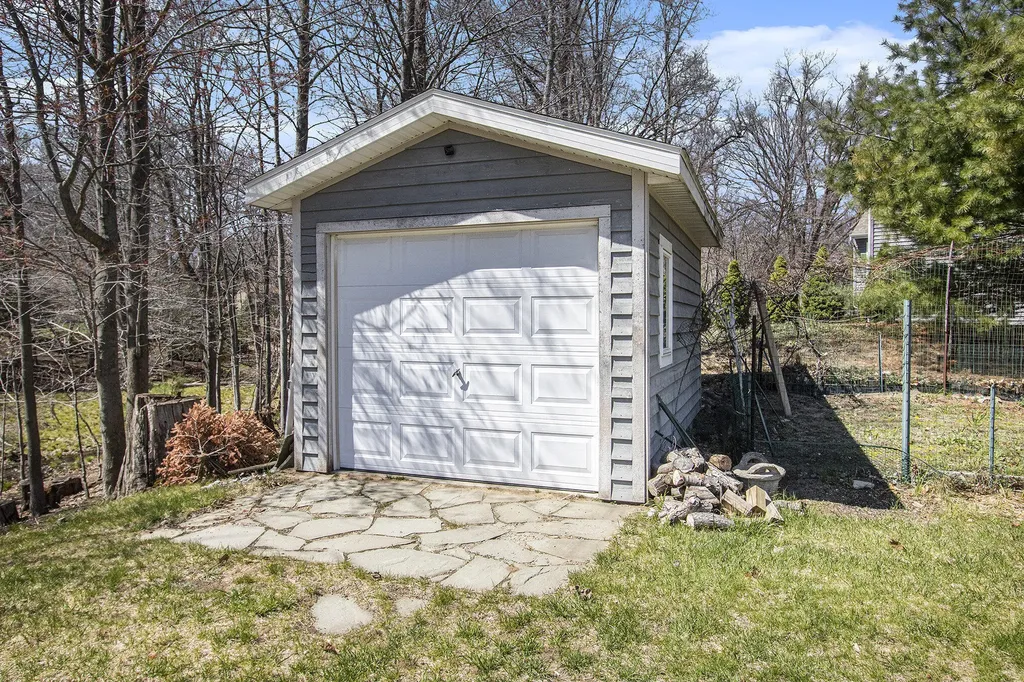 3975 Harbor Breeze Drive Norton Shores City MI 49441