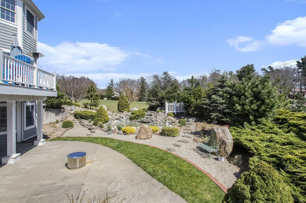 3975 Harbor Breeze Drive Norton Shores City MI 49441