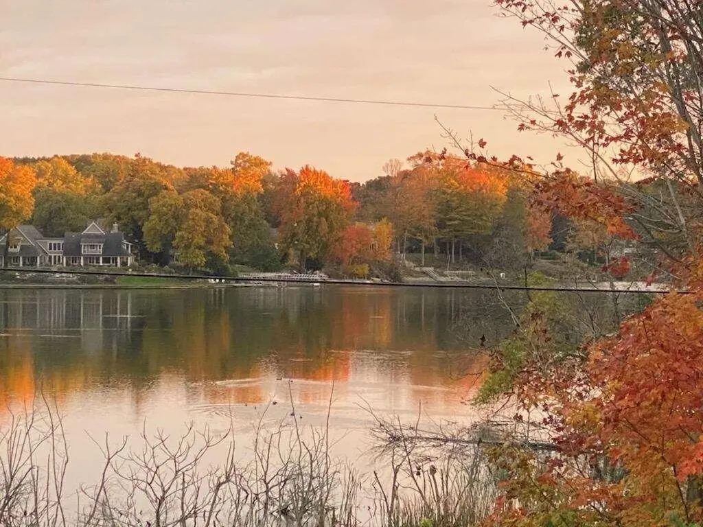 3975 Harbor Breeze Drive Norton Shores City MI 49441