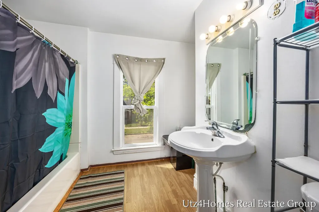 139 Sutton Street SW Grand Rapids City MI 49507