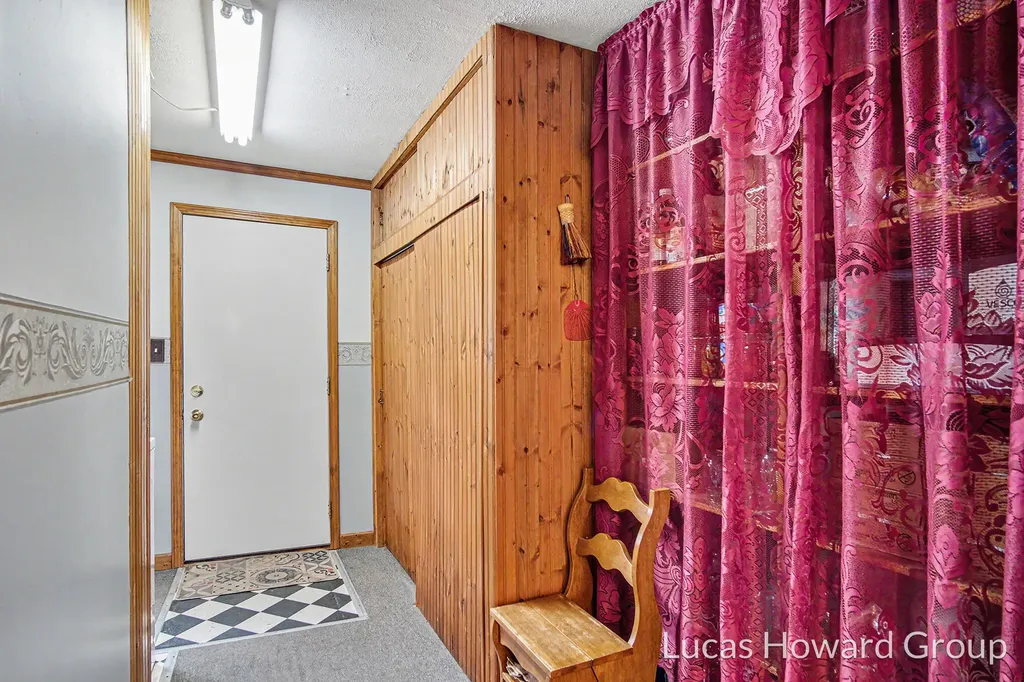 229 S Sherman Street Evergreen Township MI 48884