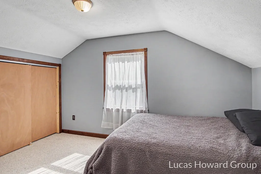 229 S Sherman Street Evergreen Township MI 48884