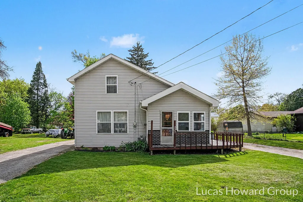 229 S Sherman Street Evergreen Township MI 48884