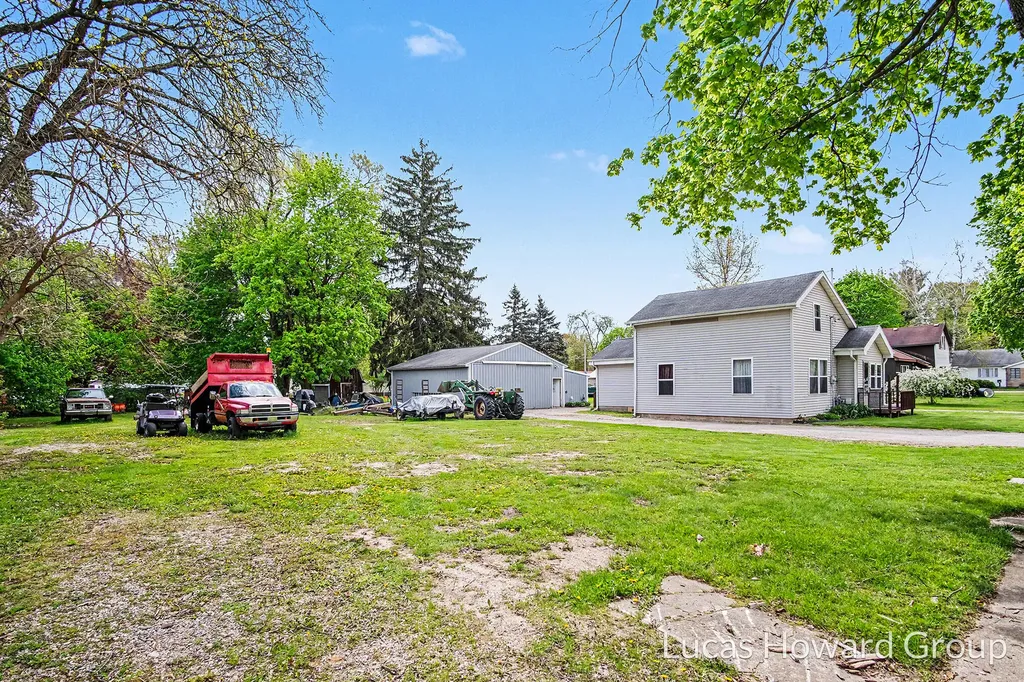 229 S Sherman Street Evergreen Township MI 48884