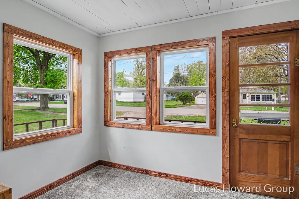 229 S Sherman Street Evergreen Township MI 48884