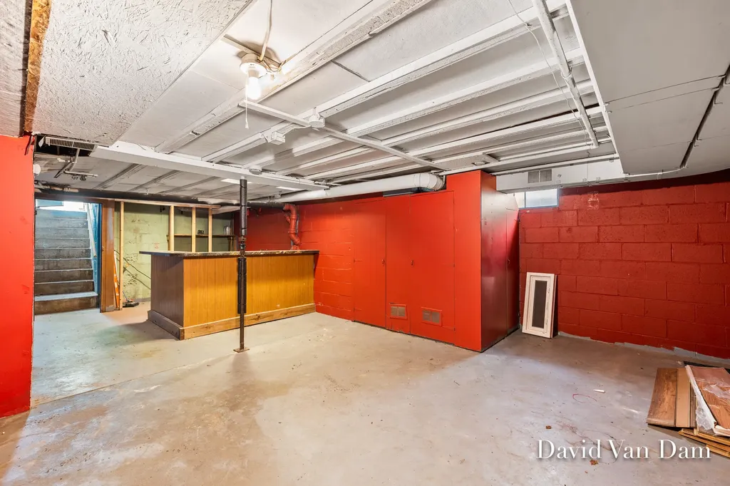943 Prospect Avenue NE Grand Rapids City MI 49503
