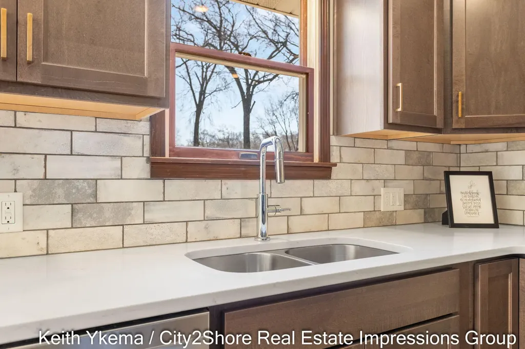 1830 N Roberts Road Muskegon Charter Township MI 49445