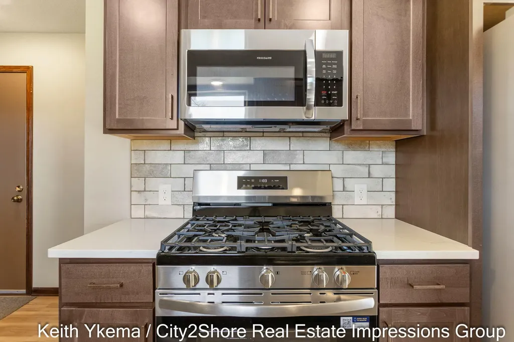 1830 N Roberts Road Muskegon Charter Township MI 49445